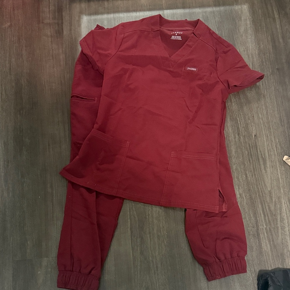 Jaanuu Burgundy Scrub Set